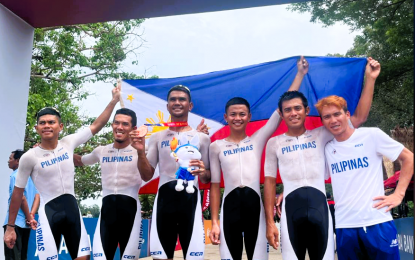 <p><strong>CYCLISTS.</strong> Ronald Oranza (third from left) after winning the bronze medal in the men's individual road race at the Cambodia SEA Games in 2023. Oranza with teammates (from left) Nichol Pareja, Mark Lexer Galedo, Rench Michael Bondoc, former gold medalist Mark Lexer Galedo and alternate Jonel Carcueva will join this year's PhilCycling National Championships for Road. <em>(Contributed photo)</em></p>