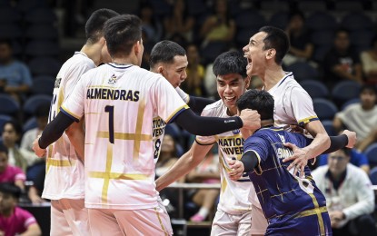 <p><strong>GO FOR PLAYOFF</strong>. The NU Bulldogs celebrate after posting a 25-22, 25-21, 25-20 win over the FEU Tamaraws in the UAAP Season 86 men’s volleyball tournament at the SMART Araneta Coliseum on Wednesday (April 24, 2024). NU earned at least a playoff for the twice-to-beat semifinal bonus. <em>(UAAP photo) </em></p>