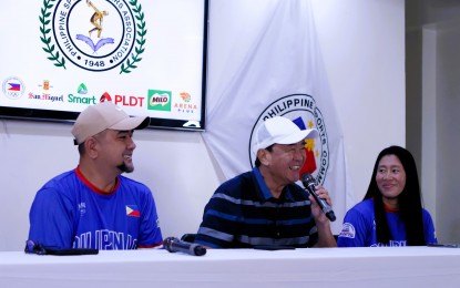 <p><strong>OPTIMISTIC.</strong> Manila Councilor Rafael “Che” Borromeo (center) hopes that Team Manila-Philippines can defend its title in the PONY International Girls Softball World Series in McAllen, Texas during the Philippine Sportswriters Association Forum at the conference hall of the Rizal Memorial Sports Complex in Manila on Tuesday (July 8, 2025). With him are coach Sheirylou Valenzuela (right) and team manager Giovanni Mapa. <em>(PNA photo by Jean Malanum)</em></p>
