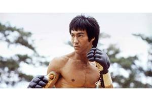 Enter The Dragon Fans Must Watch The Unfinished Martial Arts Movie That Made Bruce Lee's Yellow Jumpsuit Iconic