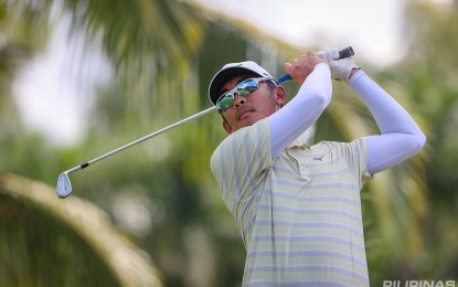 <p><strong>BUKIDNON PRIDE.</strong> Reymon Jaraula in action during the ICTSI Bacolod Golf Challenge in Murcia, Negros Occidental on Friday (Oct. 18, 2024). He won the tournament by one stroke with a 16-under 264 total. <em>(Contributed photo)</em></p>