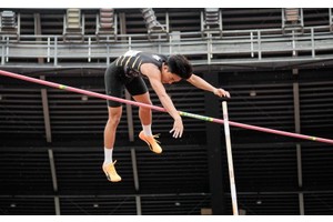 UST’s Delos Santos bags UAAP pole vault gold medal