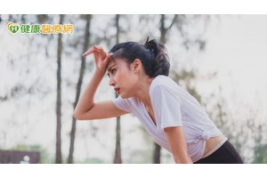 夏天運動為什麼體力流失快？研究揭影響因素！營養師推訓練補給3策略