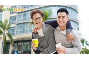 不怕弄巧成拙！「心理CPR」5準則  關心有憂鬱、焦慮的親友