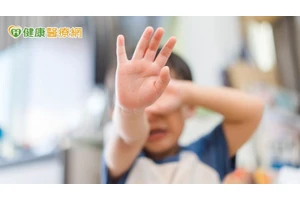 孩子的腦禁不起情緒失控的一掌！　專家教「5步驟」先讓自己冷靜