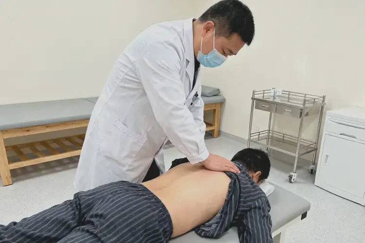 2025年广东东莞推拿科哪个医院好(图2)