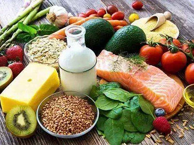 “舌苔”胃气现 察清舌苔再吃饭-第1张图片-就爱百科