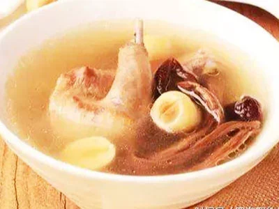秋季阴气渐生长 推荐四款养生汤-第3张图片-就爱百科 秋季阴气渐生长 推荐四款养生汤-第3张图片-就爱百科
