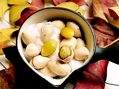 银杏果是“药”有小毒 随意捡食要不得-第1张图片-就爱百科 银杏果是“药”有小毒 随意捡食要不得-第1张图片-就爱百科