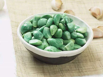 绿色的腊八蒜有何功效?-第1张图片-就爱百科 绿色的腊八蒜有何功效?-第1张图片-就爱百科