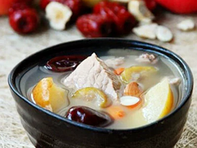 秋季阴气渐生长 推荐四款养生汤-第1张图片-就爱百科 秋季阴气渐生长 推荐四款养生汤-第1张图片-就爱百科