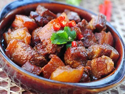 萝卜红烧肉 滋阴又润燥-第1张图片-就爱百科 萝卜红烧肉 滋阴又润燥-第1张图片-就爱百科