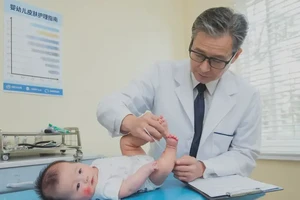 宝宝脚上出湿疹可以彻底自愈吗