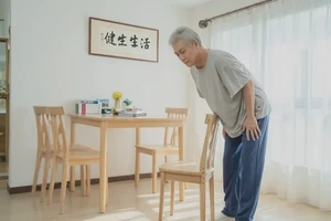 老人肛周有湿疹不管它会自己痊愈吗