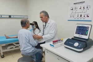 女性餐后血糖7.4是糖尿病吗