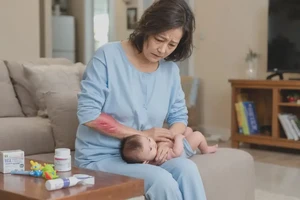 哺乳期妈妈屁股容易长湿疹不管它会自己痊愈吗