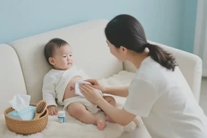 婴儿肚子上有湿疹可不可以根治