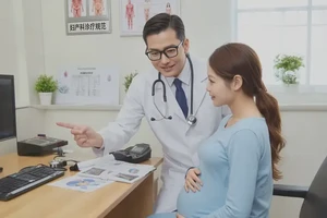 产妇手臂上偶尔长湿疹不管它会自己自愈吗