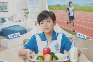 中学生脸上偶尔起湿疹不管它会自己好吗