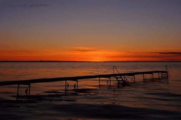 嘴唇内部小疙瘩是什么原因，嘴唇内部小疙瘩是什么原因引起的