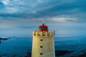 脚底板粗糙是什么原因，脚底板粗糙是什么原因造成的?