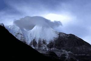 舌头溃疡很白很痛怎么回事，舌头溃疡发白怎么办